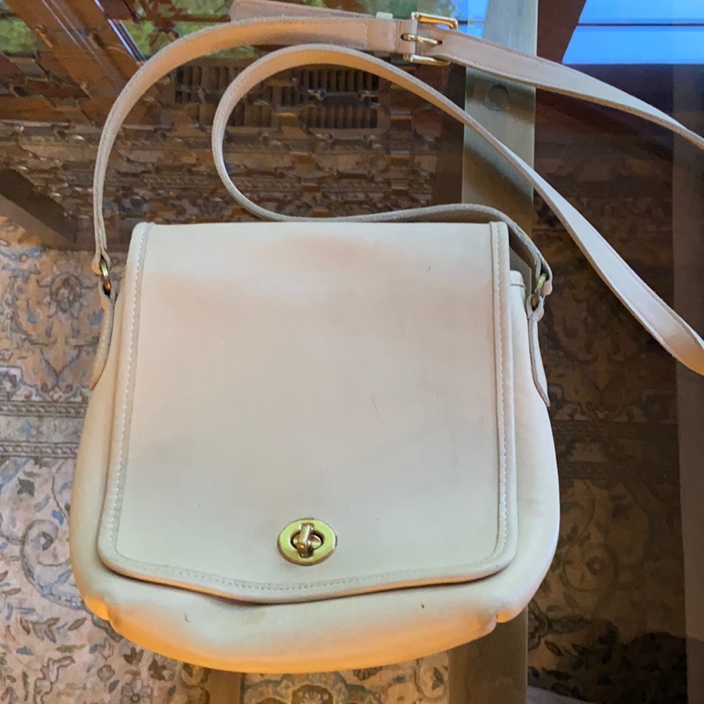 Vintage leather crossbody bag (must sell by 5/10!)